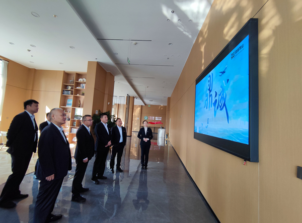 公司黨委書記、董事長王高峰一行...